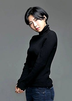 Joo Hyun Young image 1 of 1