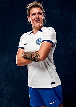 Millie Bright image 1 of 3