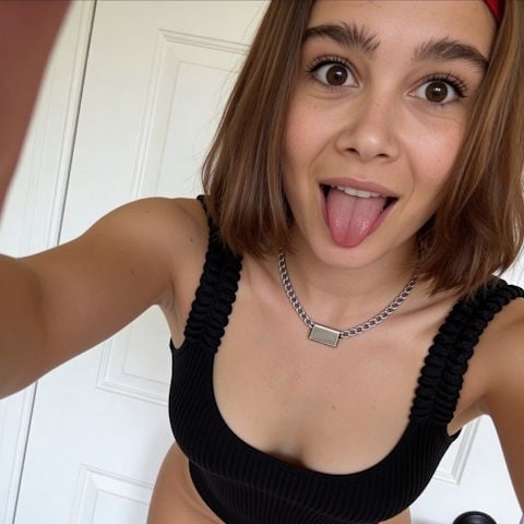 🍓 𝓜𝓲𝓼𝓱𝓮𝓵𝓵 𝓧𝓞