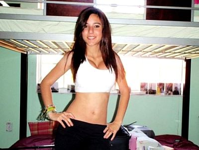 Angie Varona gallery image 15 of 30