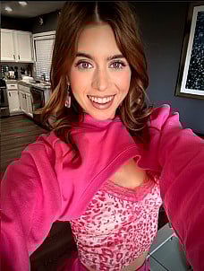 Jill Kassidy gallery image 18 of 20