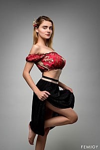 Marria Leeah gallery image 1 of 15