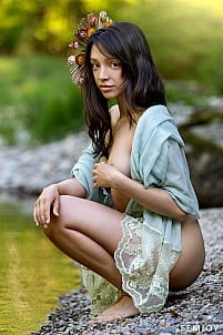 Olivia Linz gallery image 1 of 15