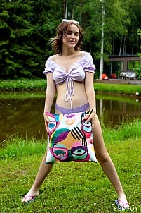 Rokki shows perky tits and juicy bald privates dipping in sunlit outdoors