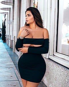 Anastasiya Kvitko gallery image 34 of 35