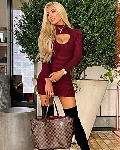 Katerina Rozmajzl gallery image 19 of 21