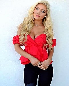 Katerina Rozmajzl gallery image 7 of 15