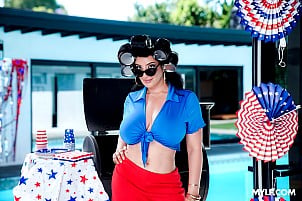 Sarah Arabic gallery image 11 of 16
