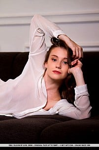 Emily Bloom gallery image 3 of 18