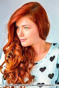 Mia Sollis gallery image 2 of 18