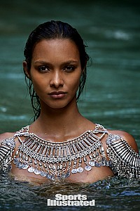 Lais Ribeiro gallery image 12 of 33