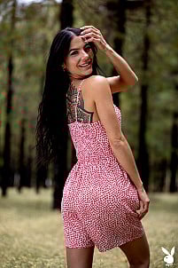 Estefania Pahe gallery image 1 of 15