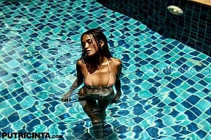 Donna (Putri Cinta Friend) gallery image 16 of 20
