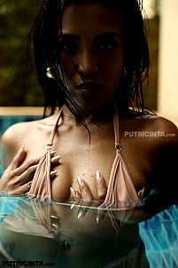 Donna (Putri Cinta Friend) gallery image 19 of 20