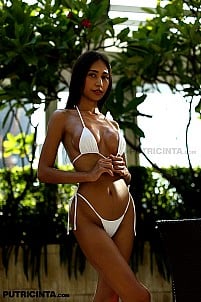 Princess Mika gallery image 10 of 20
