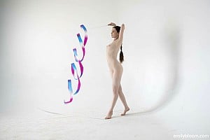 Emily Bloom gallery image 6 of 20