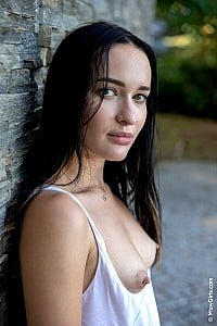 Sasha Sparrow gallery image 2 of 15