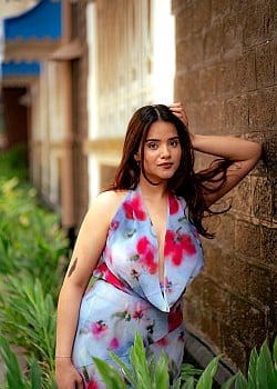 Aashi Sahni image 3 of 4