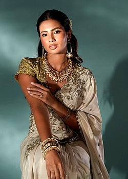 Aashna Hegde image 1 of 4