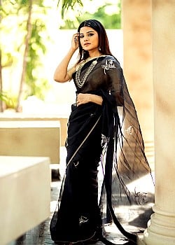 Aathmika image 2 of 2