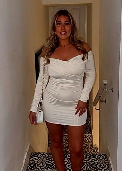 Abbi MacDonald image 2 of 3
