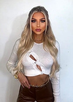 Abbie X image 1 of 4