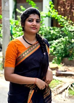Abi Navya image 1 of 2
