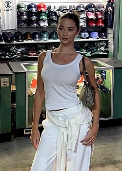 Abigail Heasman image 3 of 4