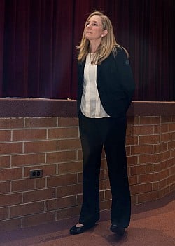 Abigail Spanberger image 2 of 2