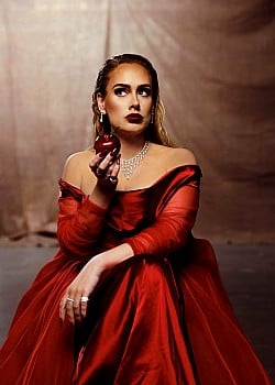 Adele Adkins image 3 of 4