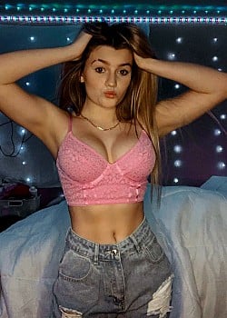 Adele Cash image 4 of 4