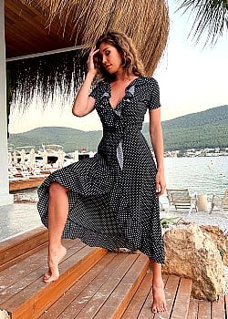 Adele Loveli image 3 of 4