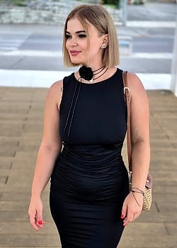 Adelina Ade image 1 of 4