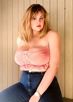 Adelina Manaut image 3 of 4