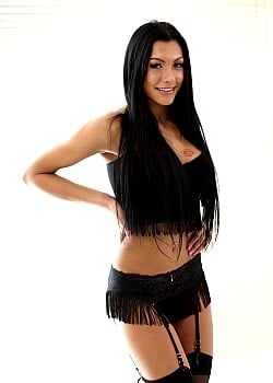 Adelle Sabelle image 2 of 4