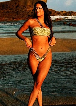 Adriana Sofia image 2 of 4