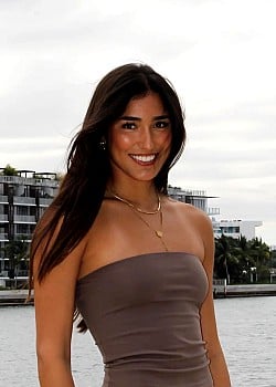 Adrianna Mier image 3 of 4