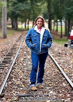 Adrianna Rogers image 1 of 2