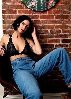 Adrienne Lauren image 3 of 4