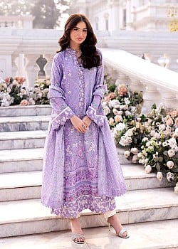 Aena Khan image 2 of 2
