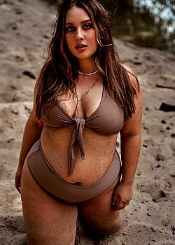 Agata Wisniewska image 1 of 4
