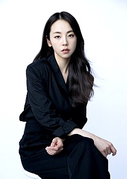 Ahn So-hee image 2 of 2