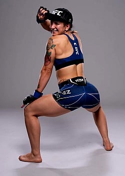 Ailin Perez image 2 of 4