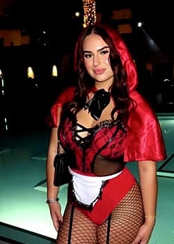 Ailin Torres image 1 of 4