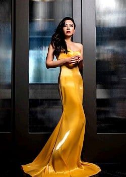 Aimee Garcia image 3 of 4