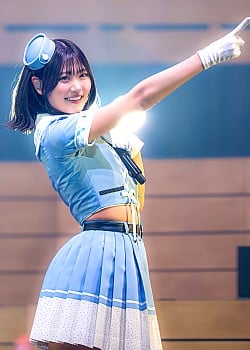 Aimi Ozawa image 2 of 2