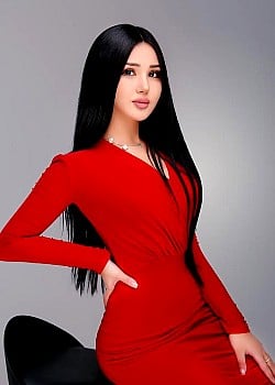 Aiperi Nurbekova image 1 of 3