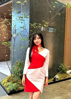 Airi Nakai image 2 of 3