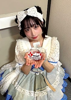 Airi Ochi image 4 of 4