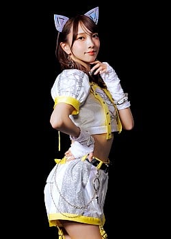 Airi Yamamoto image 2 of 2